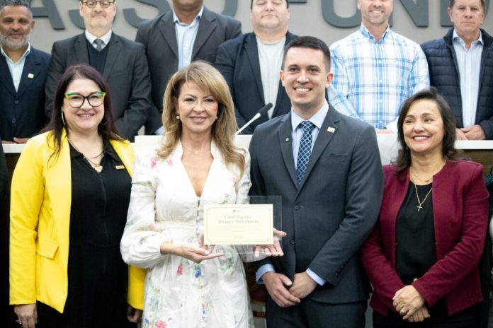 foto chamada bernadete cidadã honorária